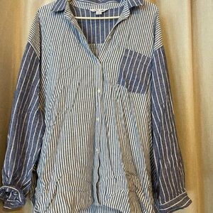 Old Navy Blue and White Striped Boyfriend Shirt